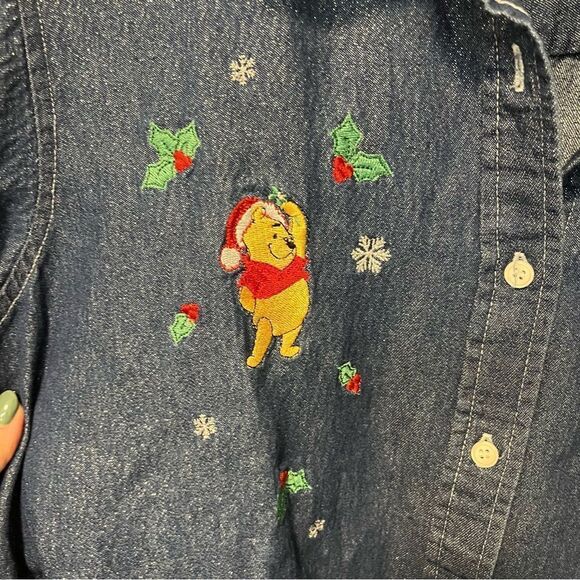 Vintage Disney Tigger and Pooh Christmas shimmer button up Large - Picture 4 of 10